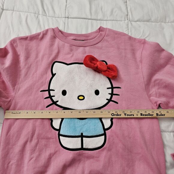Hello Kitty Sweater Womens Medium Pink Big Face Plush Bow Oversized Pullover NWT - Picture 6 of 8